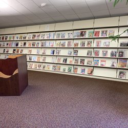 Shaker Heights Bertram Woods Branch - Adult magazine area