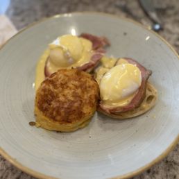 Traditional Eggs Benedict