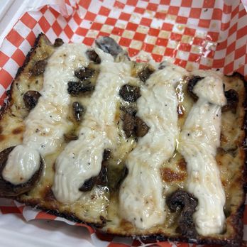 Petunia's Pizza - Thyme and garlic - Pizza Near Me - Fair Oaks, California Petunia's Pizza - Thyme and garlic - Pizza Near Me - Fair Oaks, California