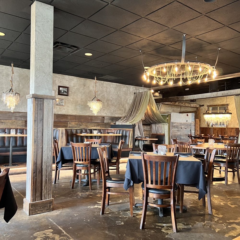 Burntwood Tavern - Inside - Bars Near Me - Canton, Ohio