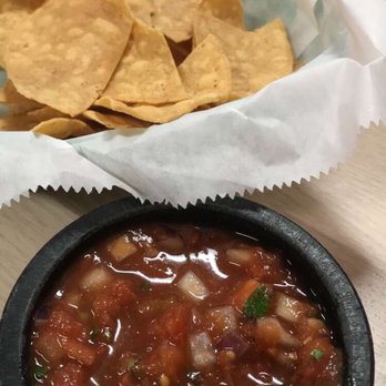 El Mariachi - Chips and Salsa - Mexican Near Me - Kapolei, Hawaii