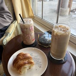 Juny Cafe - Lavender latte, raspberry latte and a croissant.