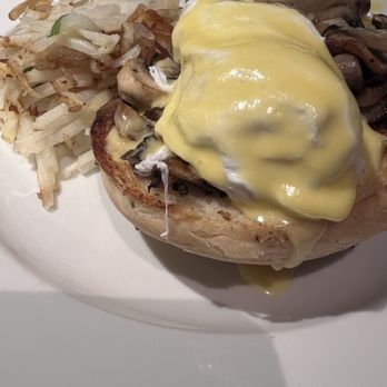 Crepe Montagne - Grilled mushroom eggs benedict - Creperies Near Me - Whistler, British Columbia Crepe Montagne - Grilled mushroom eggs benedict - Creperies Near Me - Whistler, British Columbia