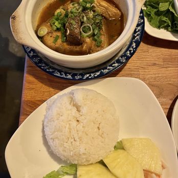 CÔBA - $3 for a side of rice with my catfish. It came with pineapple, cucumber, and tomato, but why isn't this included? - Vietnamese Near Me - Seattle, Washington