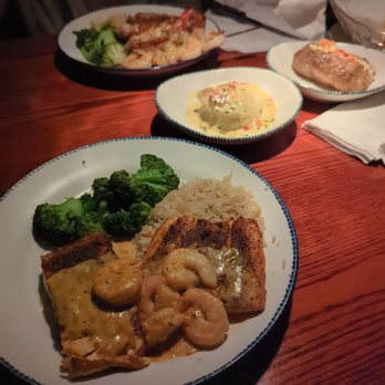 Red Lobster - Seafood Near Me - Wethersfield, Connecticut