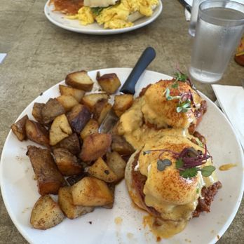 Cafe Topes - Spicy eggs Chorizo Benedict - Coffee & Tea Near Me - Carlsbad, California