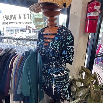 It's A Wrap - Used, Vintage & Consignment Near Me - Burbank, California