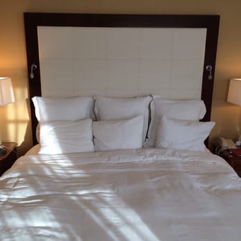 Monterey Marriott - Comfortable bed - Hotels Near Me - Monterey, California