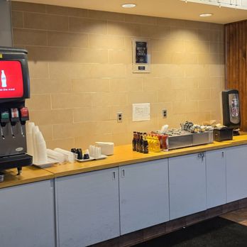 Plaka Grill - Fountain drinks and utensils - Greek Near Me - Falls Church, Virginia
