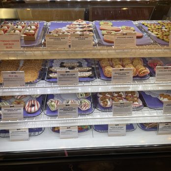 Three Dog Bakery - Pet Stores Near Me - St. Petersburg, Florida Three Dog Bakery - Pet Stores Near Me - St. Petersburg, Florida