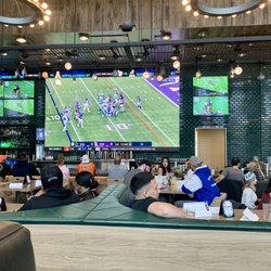 Shark Club Sports Bar & Grill