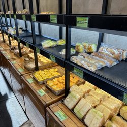 Maxin Bakery
