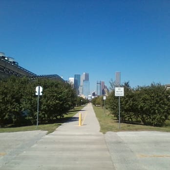 Columbia Tap Rail-Trail - Crossing Ennis Street looking towards downtown - Parks Near Me - Houston, Texas