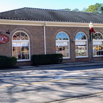 Another Broken Egg Cafe - Breakfast & Brunch Near Me - Mountain Brook, Alabama