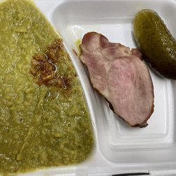 Eurest ŠKODA AC - Hrachová kaše s uzeným masem