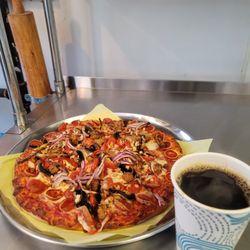 Tahoe’s Pizza - Coffee and Hot Chocolate with Pizza are just better together!