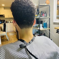 Barba’s Barbershop - Taper fade on frizzy hair