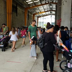 The Mom Made Market Hawaii - Inside! On auahi