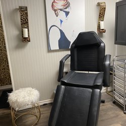 Blondies Salon
