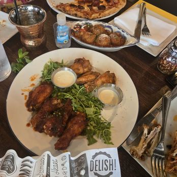 Fiorella's Italian Kitchen - Pizza Near Me - Oxon Hill, Maryland