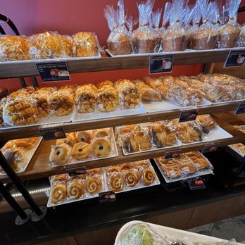 85°C Bakery Cafe-Niles - Bakeries Near Me - Niles, Illinois