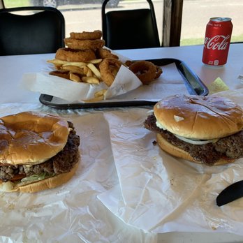Gonzales Berta's Burgers - Very juicy and big homemade burgers. Been coming here since I was a child. - American Near Me - Donna, Texas