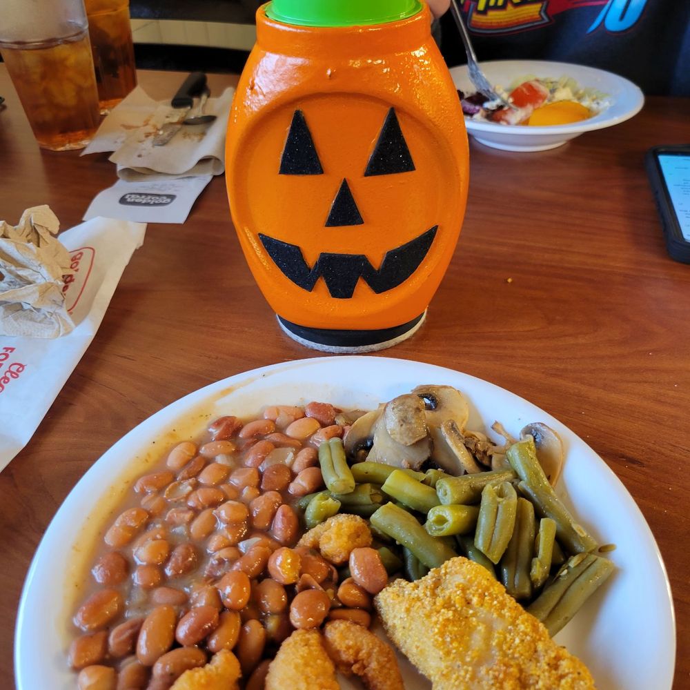 Golden Corral Buffet & Grill - Buffets Near Me - Pigeon Forge, Tennessee Golden Corral Buffet & Grill - Buffets Near Me - Pigeon Forge, Tennessee
