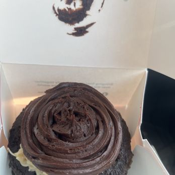 Crumbl - Glendale - Bakeries Near Me - Glendale, Arizona