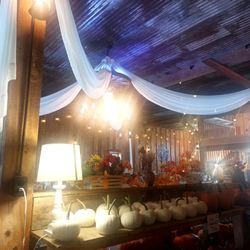 Whittier apple farm - So lovely inside