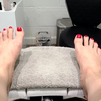 Blissful Nails & Spa - Relaxed, rejuvenated feet/legs, and pretty toes... - Nail Salons Near Me - Honolulu, Hawaii