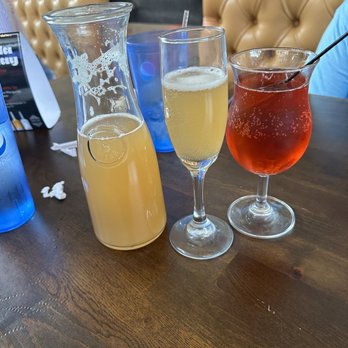Marquee Restaurant & Lounge - Mimosas (Pineapple & Cranberry) - New American Near Me - Saint Louis, Missouri Marquee Restaurant & Lounge - Mimosas (Pineapple & Cranberry) - New American Near Me - Saint Louis, Missouri