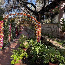 La Gruta - Gardens and pathways.
