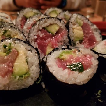 SUSHI-SAN - Ahi Tuna Maki roll - Sushi Bars Near Me - Chicago, Illinois
