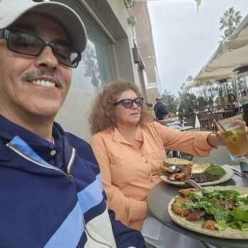 Fig Tree - Cafes Near Me - Los Angeles, California Fig Tree - Cafes Near Me - Los Angeles, California