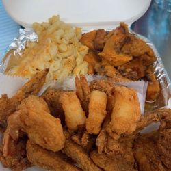 Blackstone The Real Soulfood Brothers - My food was hot and on point!! Call ahead if you're in a rush but waiting time wont take long either.