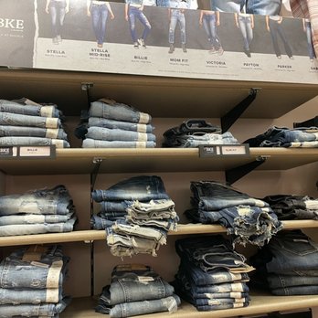 The Buckle - Men's Clothing Near Me - Albuquerque, New Mexico