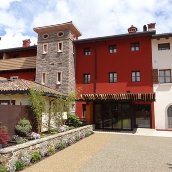 Enotavola Elliot - Hotelbereich - Italian Near Me - Manzano, UD Enotavola Elliot - Hotelbereich - Italian Near Me - Manzano, UD