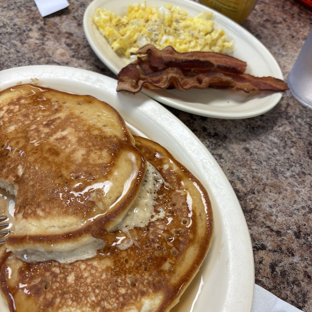 Country Kitchen Resturant - American Near Me - Byrdstown, Tennessee Country Kitchen Resturant - American Near Me - Byrdstown, Tennessee