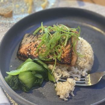 Delta One Lounge - Wood Fired Teriyaki Steelhead - Airport Lounges Near Me - Seattle, Washington Delta One Lounge - Wood Fired Teriyaki Steelhead - Airport Lounges Near Me - Seattle, Washington