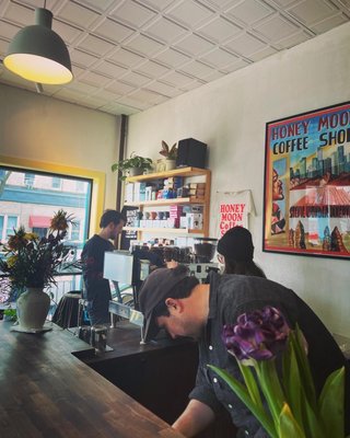 Honey Moon Coffee Shop by null