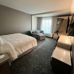 Courtyard by Marriott LaGrange - King room
