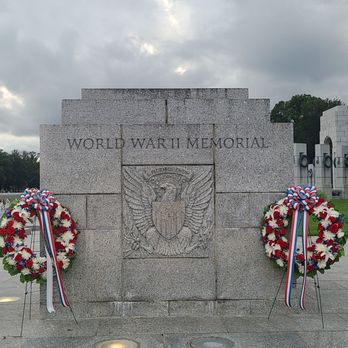 World War II Memorial - Landmarks & Historical Buildings Near Me - Washington, DC, District of Columbia