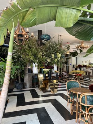 Café-Flor / Bar 21 by null