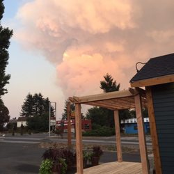 Gotta Hava Java - Smoke plume from the Eagle Creek fire behind new pergola.