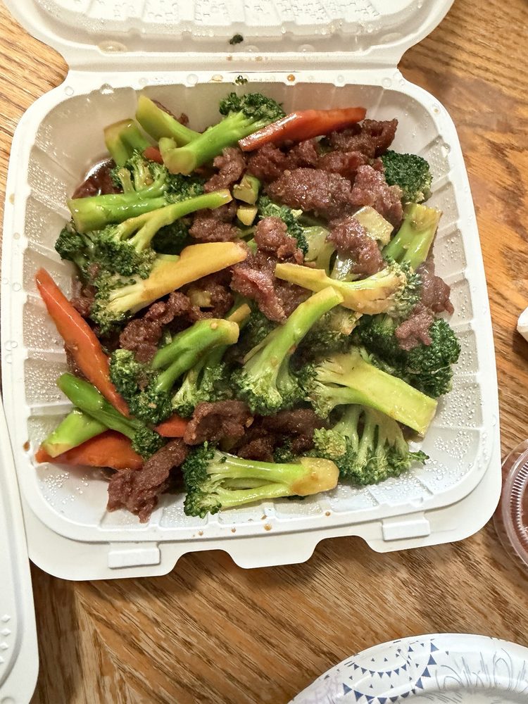 Hoang Chinese Restaurant Logo