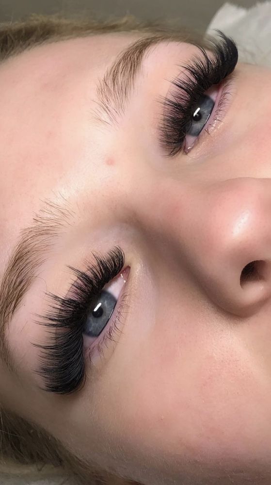 Studio 22 Lashes Logo