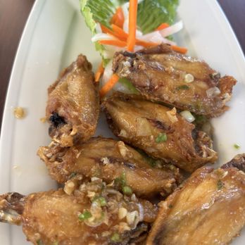 Lucky V Vietnamese Cuisine - Fish sauce chicken wings - Vietnamese Near Me - Martinez, California Lucky V Vietnamese Cuisine - Fish sauce chicken wings - Vietnamese Near Me - Martinez, California