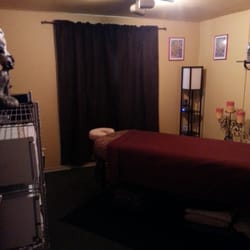Bella Fiore Day Spa - Very comfortable and inviting massage space!