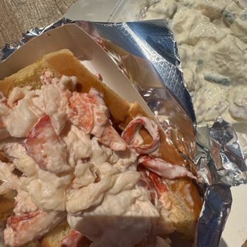 James Hook & Co - Seafood Near Me - Boston, Massachusetts
