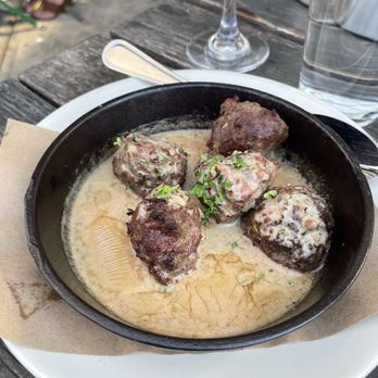 Kid Cashew - Meatballs au Poivre - Mediterranean Near Me - Charlotte, North Carolina Kid Cashew - Meatballs au Poivre - Mediterranean Near Me - Charlotte, North Carolina